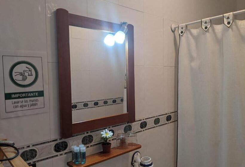 Номер Стандарт с Балконом, Hostal Moraima