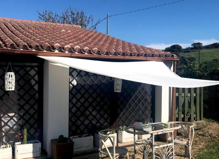 اتاق راحتی سه تخته, B&b La Tasgia