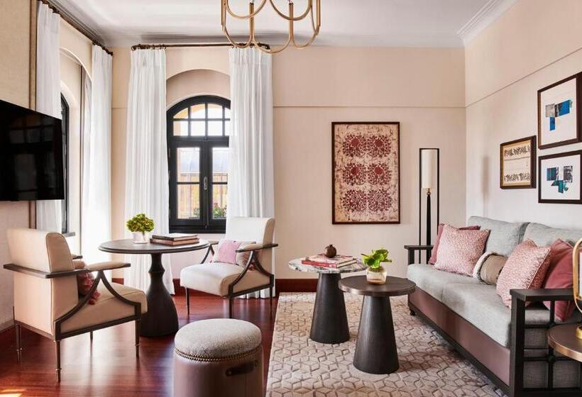 سوئیت اجرایی با تخت کینگ, Four Seasons Hotel Istanbul At Sultanahmet