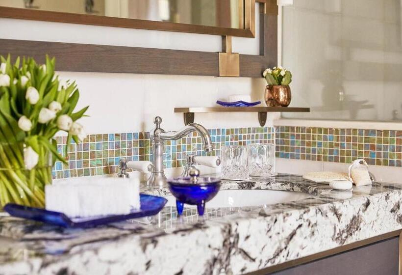 سوئیت با تخت بزرگ, Four Seasons Hotel Istanbul At Sultanahmet