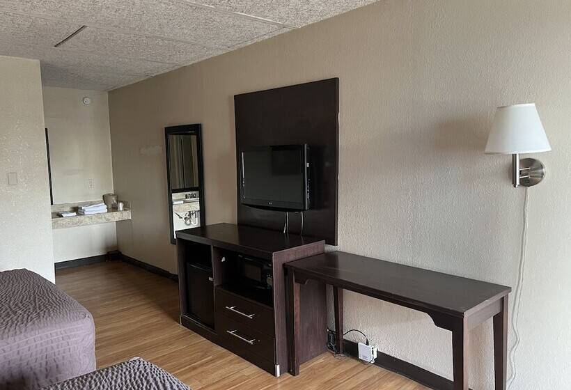 Номер Стандарт 2 Двуспальные Кровати, Knights Inn Ashland