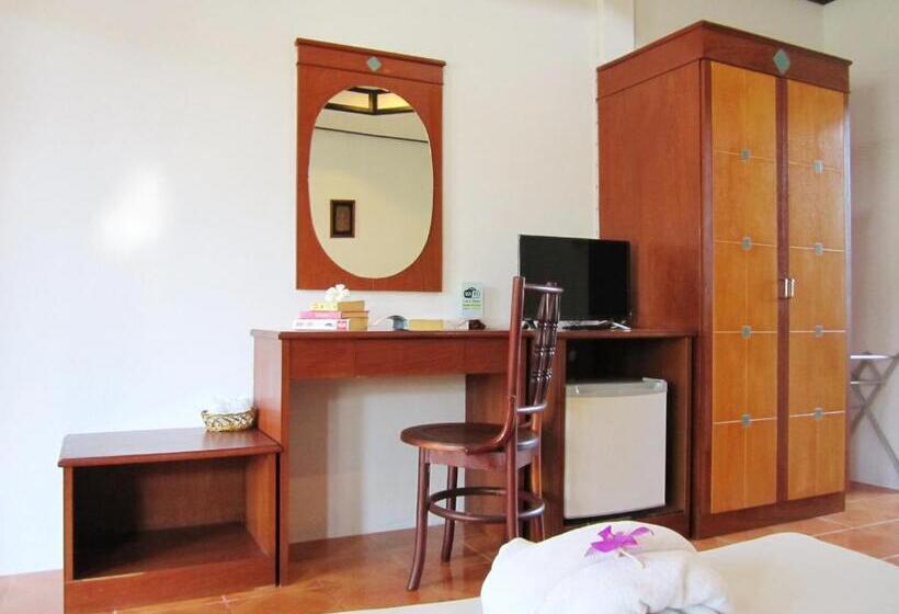 デラックスルーム, Lanta Il Mare Beach Resort