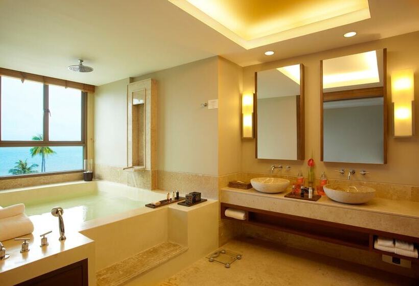 Люкс 3 Спальни, Shasa Resort   Luxury Beachfront Suites