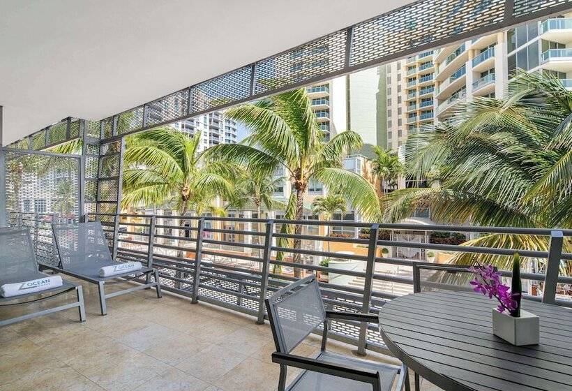 סוויטה מותאמת לאדם עם מוגבלויות, Z Ocean Hotel, Classico A Sonesta Collection