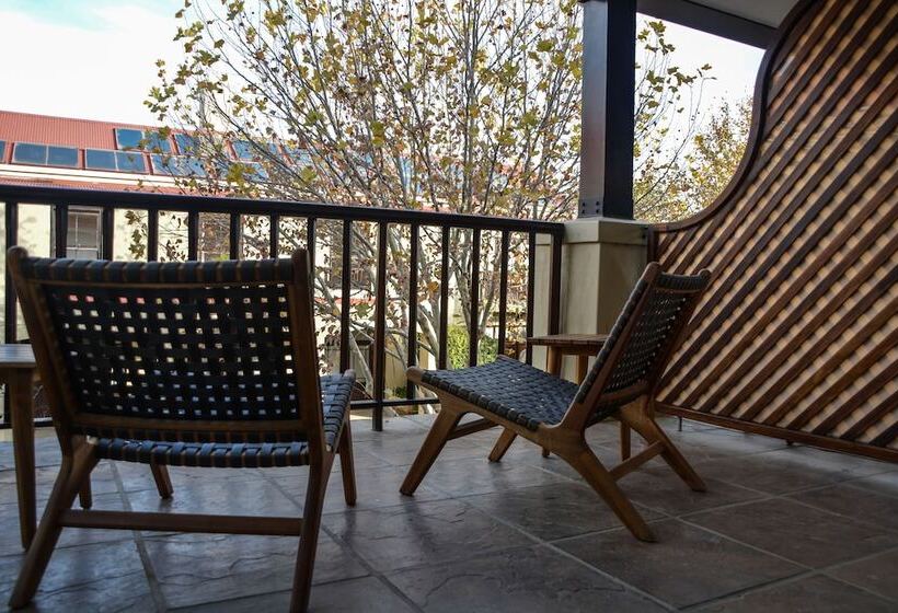 Номер Стандарт, Asara Wine Estate &
