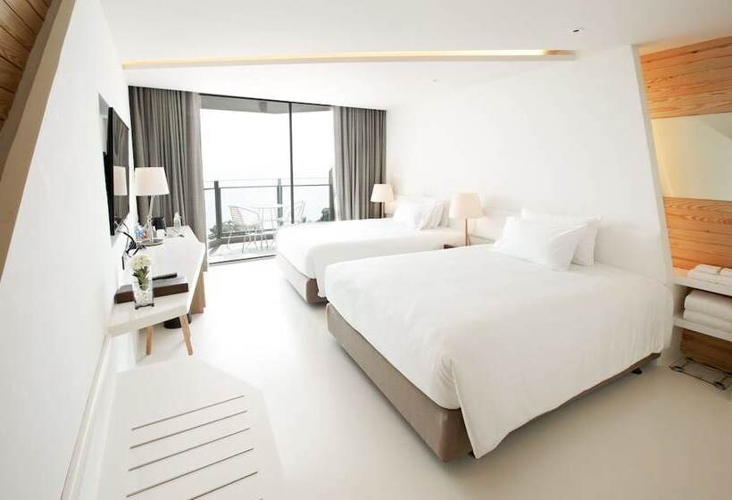اتاق سوپریور با چشم‌انداز دریا, Centara Q Resort Rayong