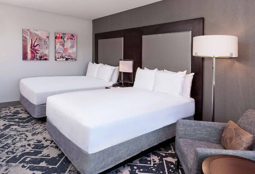 ２ダブルベッドのスタンダードルーム, Hilton Baltimore Inner Harbor