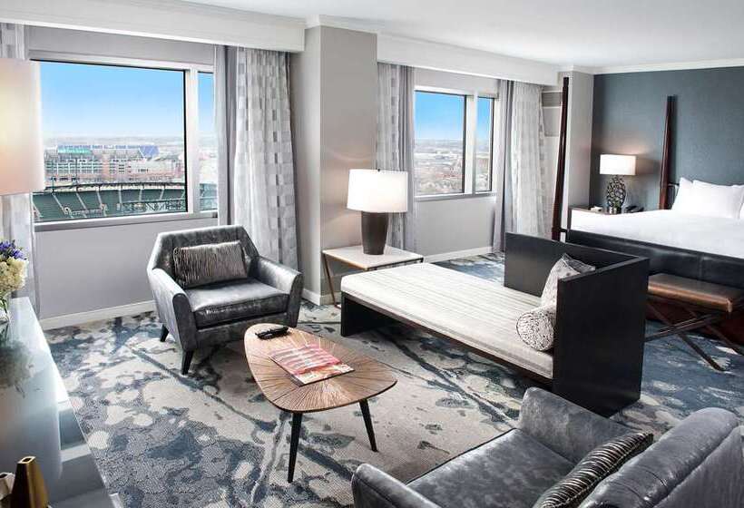 キングサイズベッドのスイートルーム, Hilton Baltimore Inner Harbor