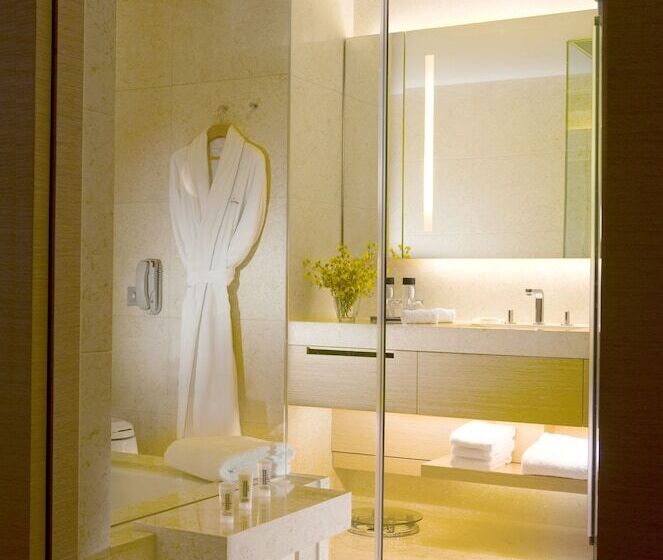 اتاق لوکس, Crowne Plaza Hong Kong Causeway Bay, An Ihg