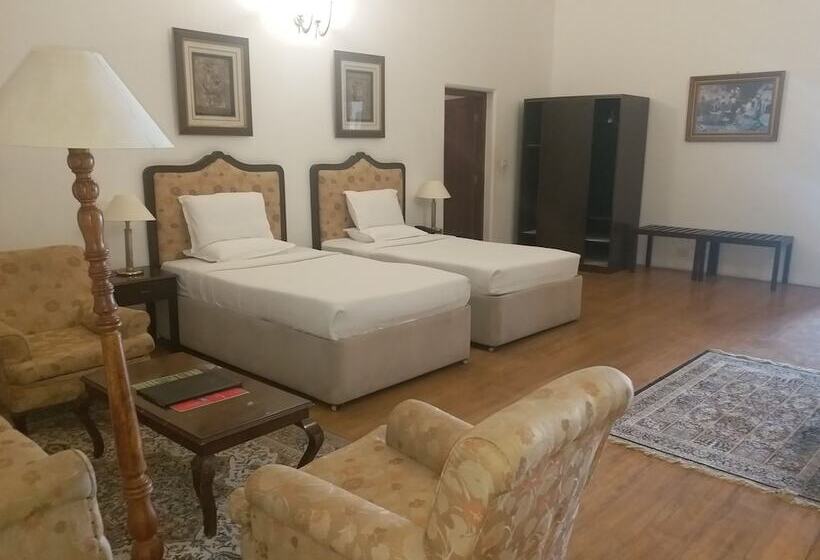 سوئیت رویال, Jayamahal Palace
