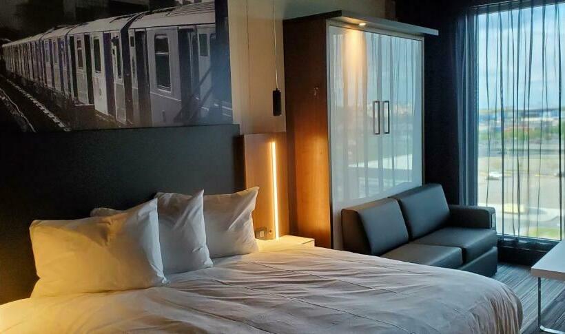 Номер Superior Кровать Кинг, Grand Times Hotel Laval   Centropolis
