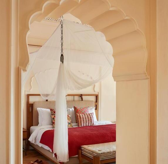 Люкс с гидромассажем, Six Senses Fort Barwara, Sawai Madhopur