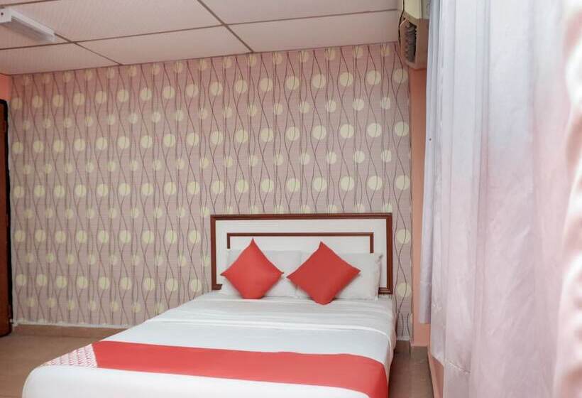 Номер Deluxe, Oyo 90167  Tiara