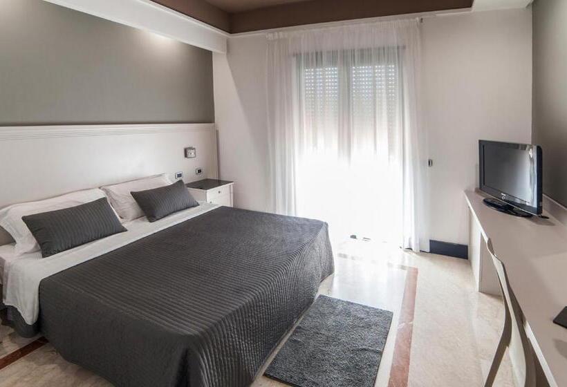 اتاق استاندارد چهار تخته, Giulia Ocean Club