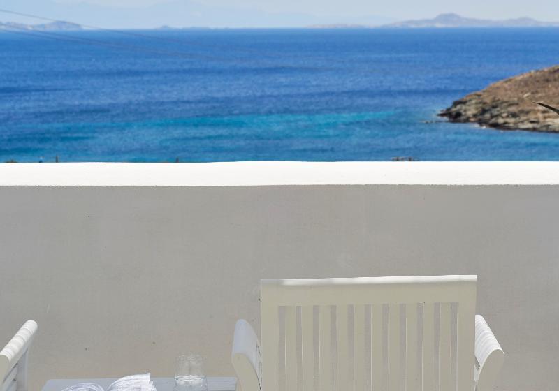 海景套房, Mr. And Mrs. White Tinos