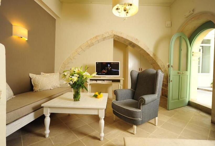 ジュニアスイート, Mythos Suites Boutique