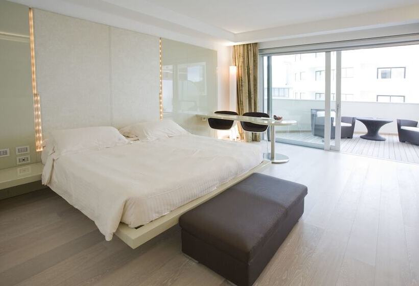 Трехместный Номер Комфорт, Premier & Suites  Premier Resort