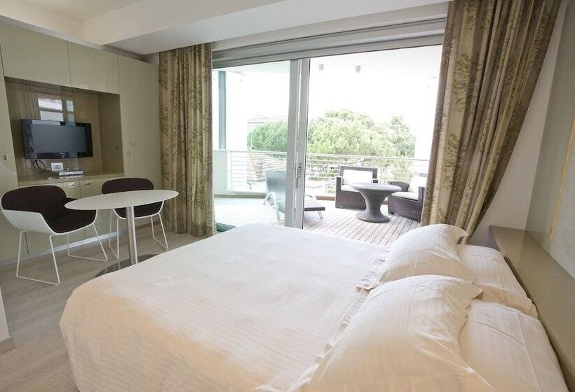 Трехместный Номер Комфорт, Premier & Suites  Premier Resort