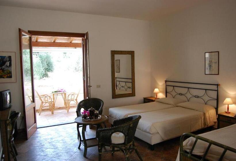 4인용 스탠다드 룸, Residence Hotel Baia Portinenti