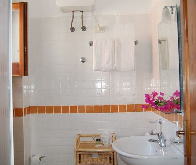 스탠다드 트리플 룸, Residence Hotel Baia Portinenti