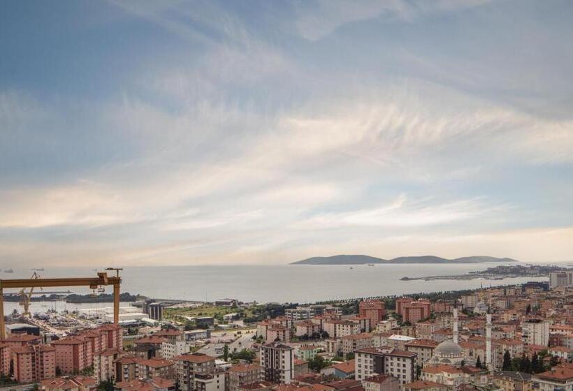 اتاق سوپریور با چشم‌انداز دریا, Istanbul Marriott Pendik