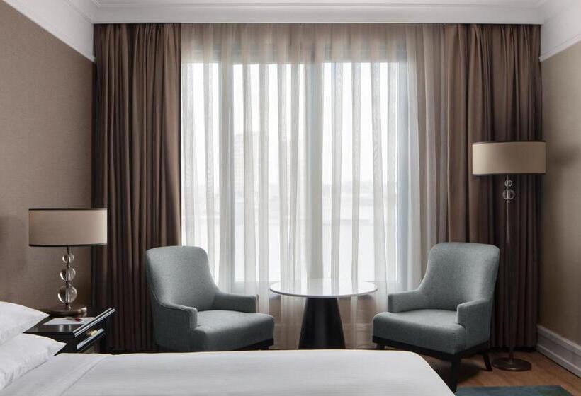 اتاق سوپریور با چشم‌انداز دریا, Istanbul Marriott Pendik