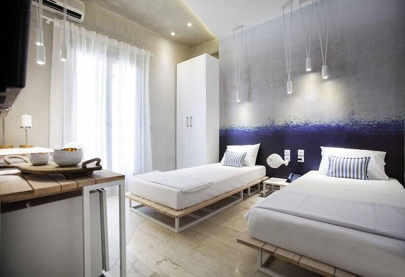 اتاق راحتی, Privee Santorini