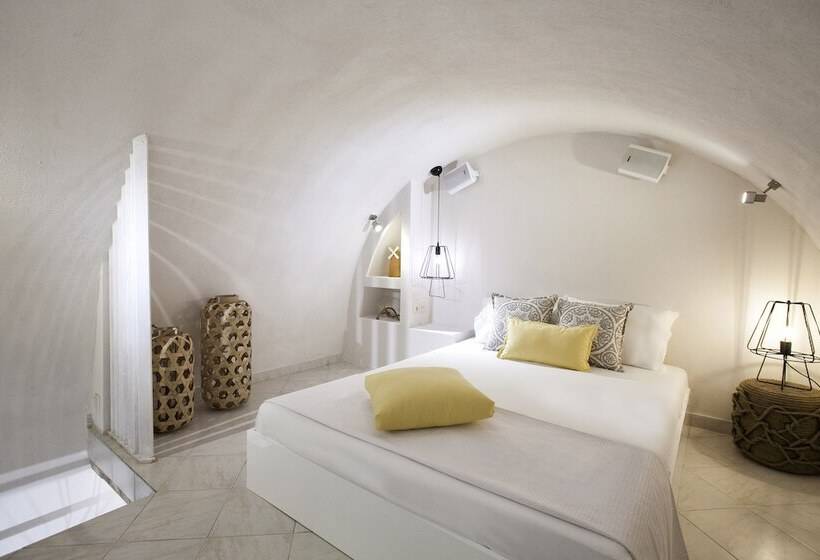استودیوی استاندارد, Privee Santorini