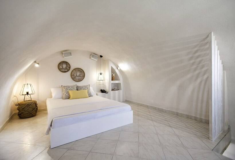 استودیوی استاندارد, Privee Santorini