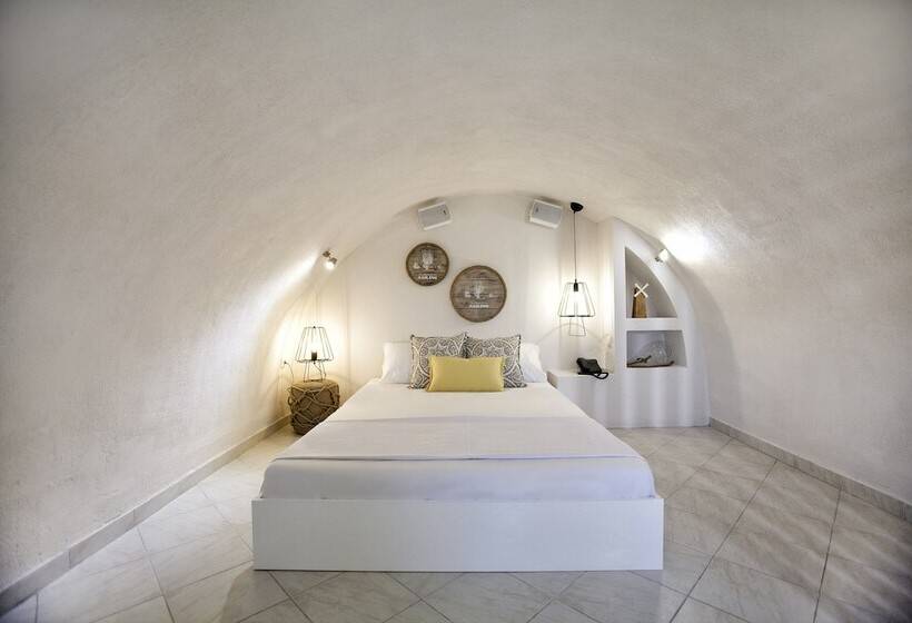 استودیوی استاندارد, Privee Santorini