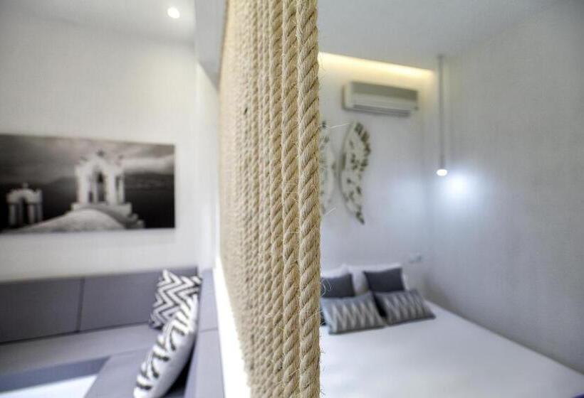 اتاق لوکس, Privee Santorini