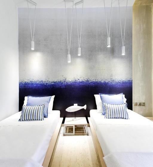 اتاق راحتی, Privee Santorini