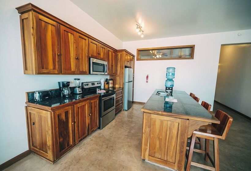سوئیت خانواده 2 خوابه, Brahma Blue Resort