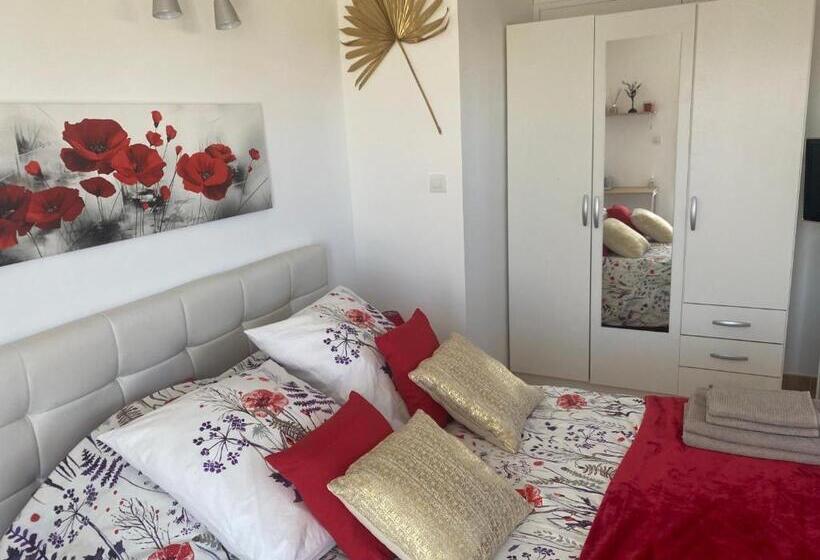 Номер Стандарт, Chambre D'hotes Les Cigales