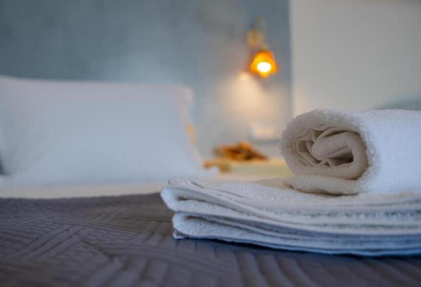 주니어 스위트, Adamantios Villas & Suites