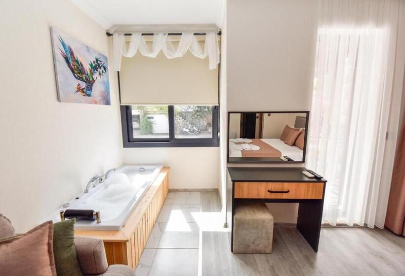 اتاق استاندارد سه نفره, Mykonut Boutique Suites