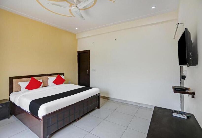 اتاق لوکس سه تخته, Capital O Friends Zone The Guest House