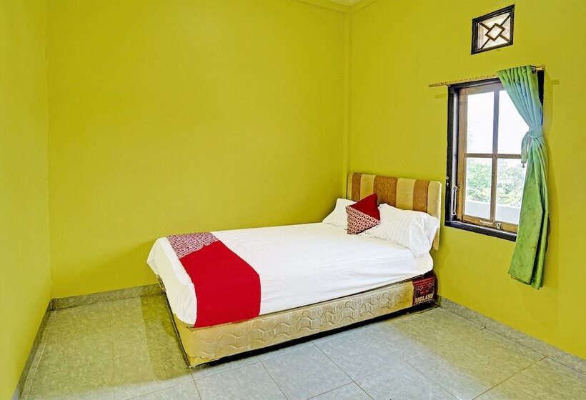 اتاق استاندارد یک نفره, Oyo 90508 Wisma Kenanga