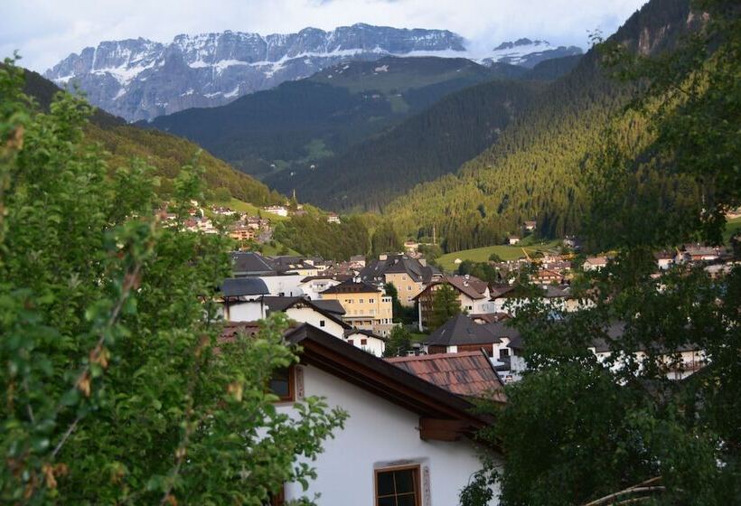 Четырехместный Номер Стандарт, Villa Emilia