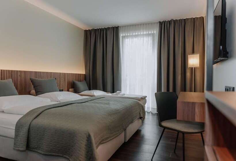 コンフォートトリプルルーム, Heinhotel Vienna Airport