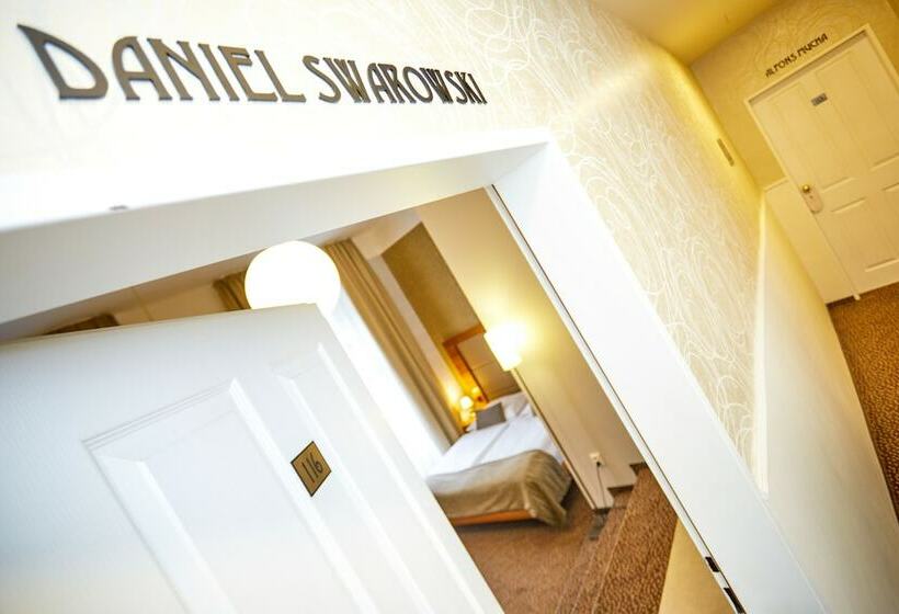 Quarto Quádruplo Estandar, Metropolitan Old Town Hotel   Czech Leading Hotels