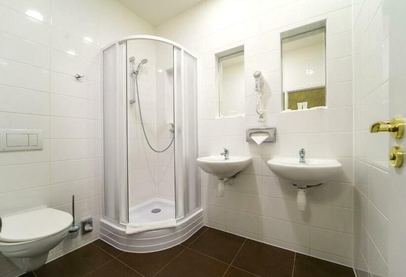 Quarto Superior, Metropolitan Old Town Hotel   Czech Leading Hotels