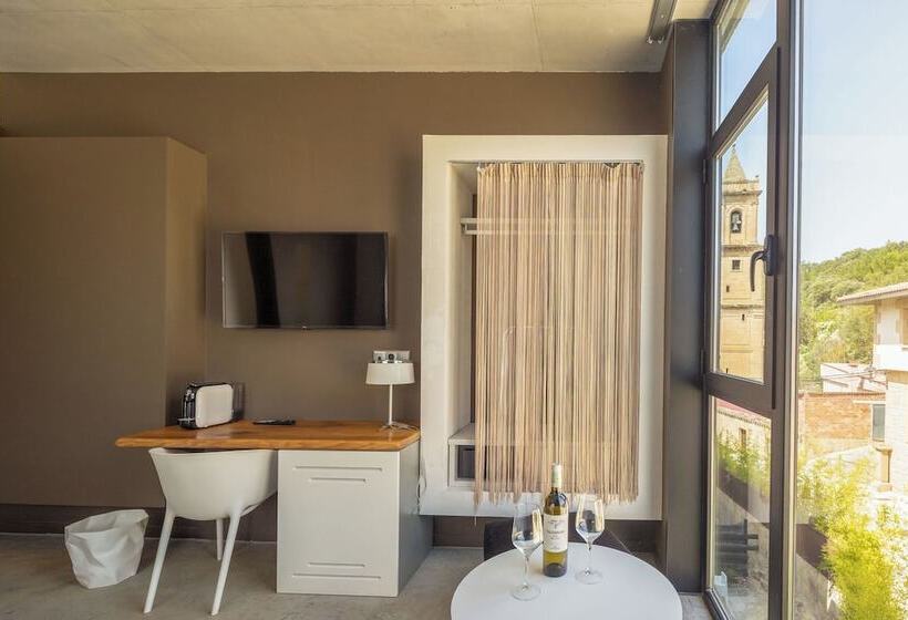 Habitación Estándar, Viura