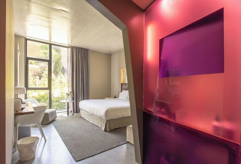 Habitación Estándar, Viura