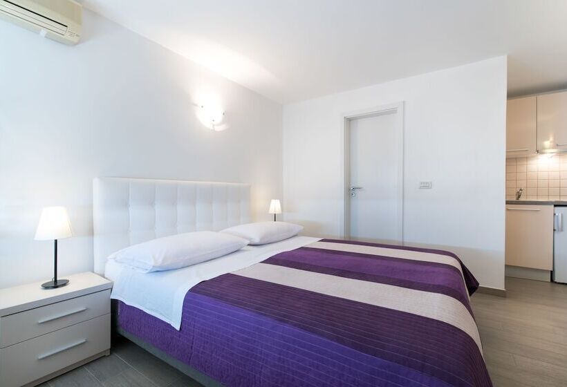 آپارتمان 1 خوابه, Beachfront Apartmants Zanic