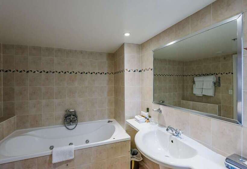 Quarto Estandar Cama King, Hilton Reading
