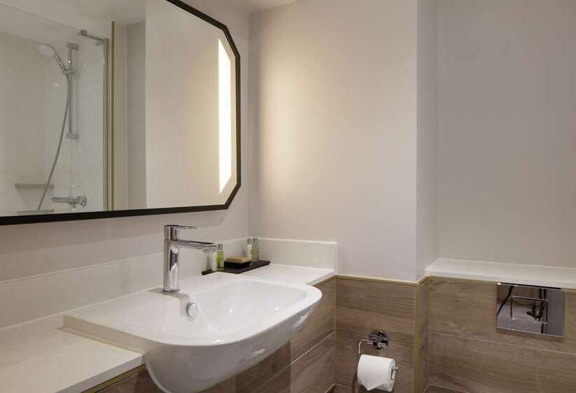 Quarto Estandar Cama King, Hilton Reading