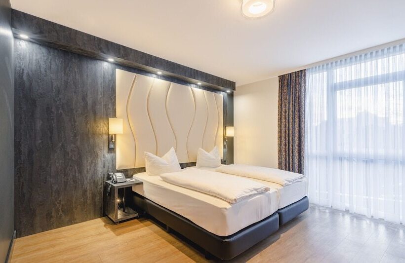 Номер Комфорт, Plaza Inn Koln Pulheim
