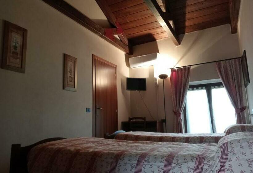Номер Стандарт, Agriturismo Raimondi Cominesi Amilcare