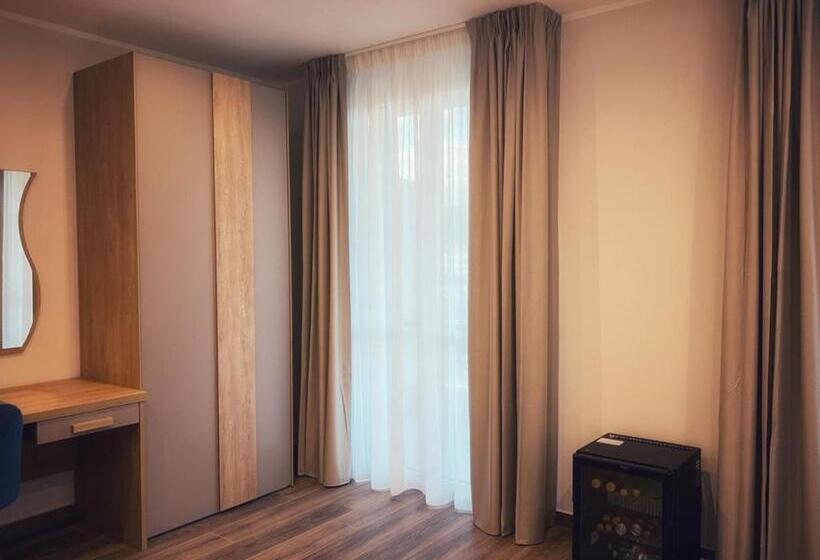 Quarto Estandar, Lumarooms B&b